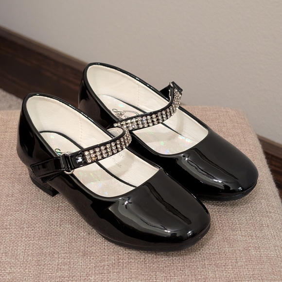 Girls Stelle Dress Shoes Black Patent Rhinestone Strap Small Heels Size 10 - Picture 4 of 6